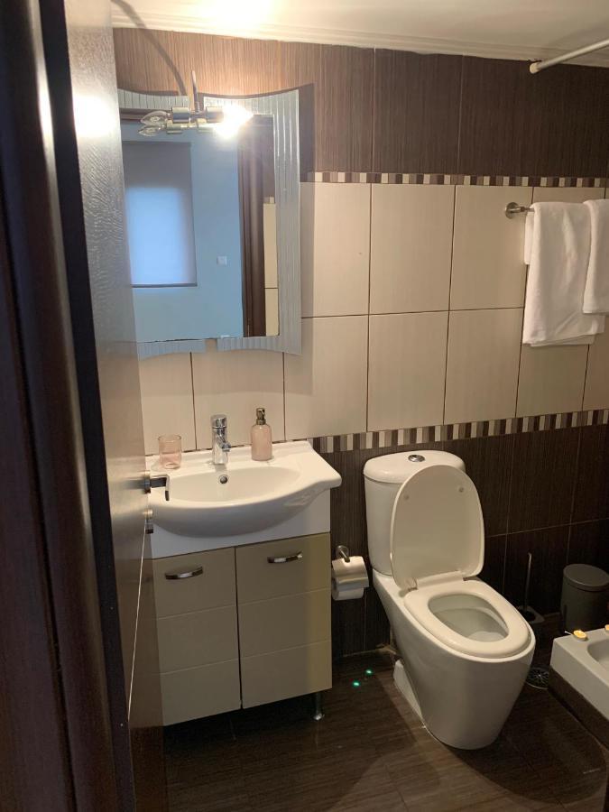 Hommie Apartment Amaliada 外观 照片