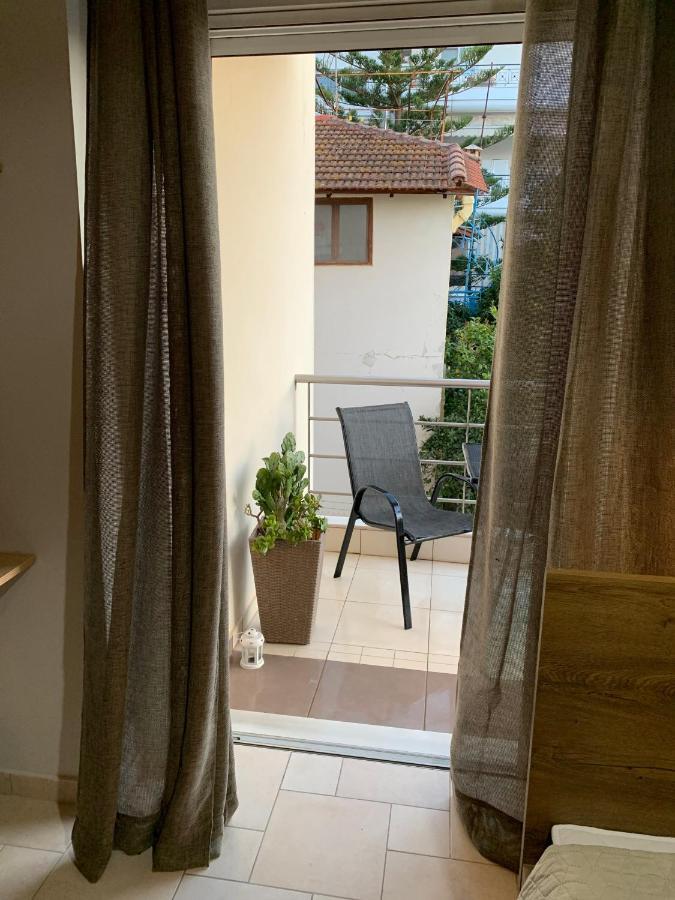 Hommie Apartment Amaliada 外观 照片