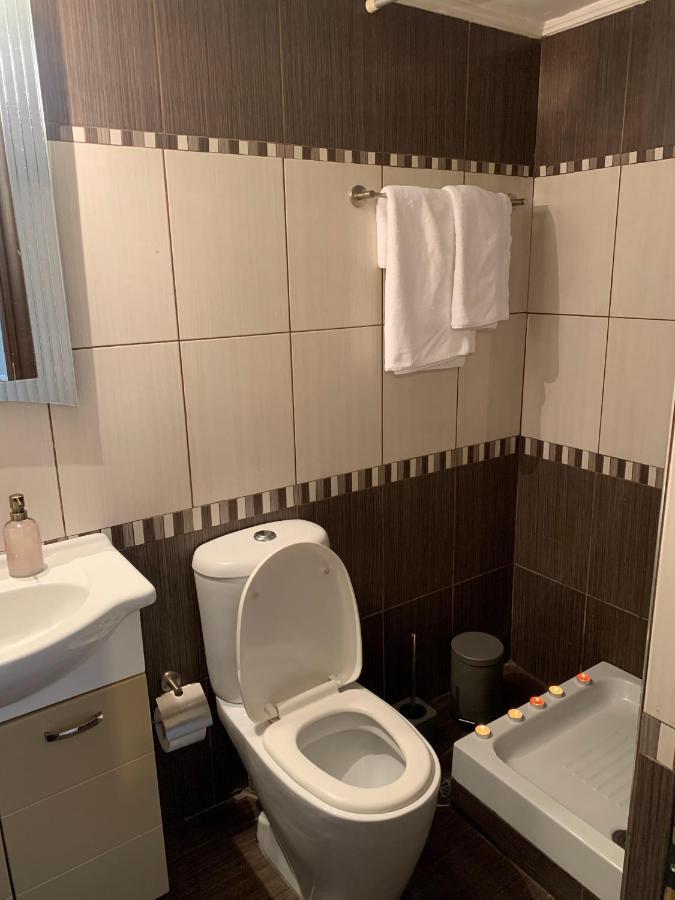 Hommie Apartment Amaliada 外观 照片