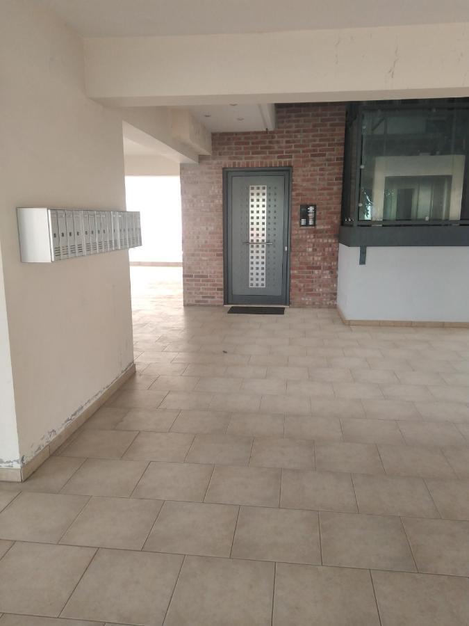 Hommie Apartment Amaliada 外观 照片